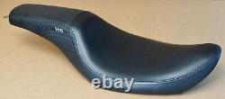 Badlander leather seat bench saddle seat Harley Davidson leather dyna 06-17