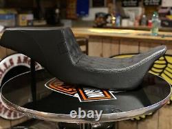 Dynamite Crew Harley Davidson FLH TOURING Seat