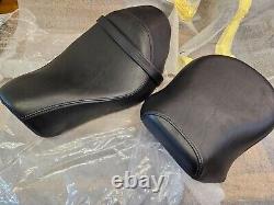 Fits HARLEY DAVIDSON XL 883 SPORTSER 2007 SEAT FRONT AND REAR DUAL GOOD COND