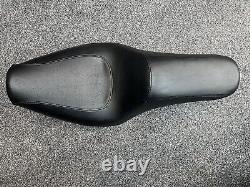 Genuine Harley Davidson Badlander Low Profile 2 Up saddle For'00-'05 FLSTF