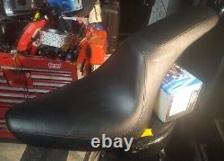 Genuine Harley Davidson Dyns Badlander 2 Up Rider Passenger Seat Rdw-92/61-0067