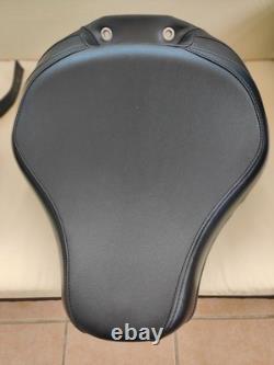 Genuine Harley Davidson FLFB Sundowner Solo and Passenger Seats and Fitting Kit Genuine Harley Davidson FLFB Sundowner Solo and Passenger Seats and Fitting Kit