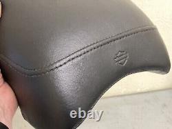 Genuine Harley Davidson Smooth Passenger Pillion Seat Saddle 92/61 0067 51404-10