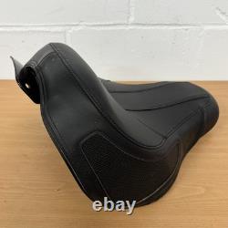 Genuine Harley Davidson Softail Deluxe FLDE Front Rider Seat 2018-2021 R4R1-325