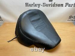 Genuine Harley-Davidson Softail RIDER / PASSENGER SEAT Set 52218-00, 52210-00