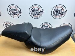 Genuine Harley-Davidson Softail SportGlide Two-up Dual SEAT 52000357