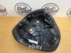 Genuine Harley-Davidson Softail Street Bob Solo SEAT 52000606