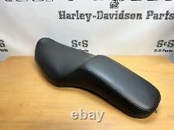 Genuine Harley-Davidson Sportster XL Badlander SEAT Dual Two-up 52136-98
