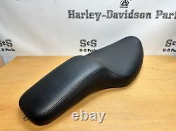 Genuine Harley-Davidson Sportster XL Badlander SEAT Dual Two-up 52136-98