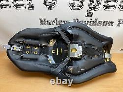 Genuine Harley-Davidson Sportster XL SEAT Two-Up Dual 4.5g Tanks 52000156