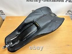 Genuine Harley-Davidson Touring Badlander Two-up SEAT 52067-08A