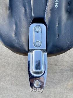 Genuine Harley-davidson Motorcycle Seat Rdw-92/61-0067