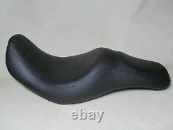 Harley Davidson 06-17 Dyna Oem Seat Low Rider Street Bob Super Wide Glide Great