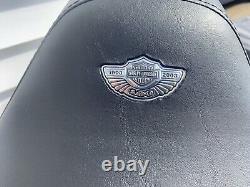 Harley Davidson 100th Anniversary Badlander Seat for 00-later Softails 53304-03