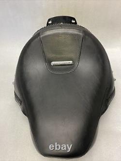 Harley-Davidson 2006-17 Softail Heritage Deluxe Studded Solo Seat & P-Pad B2