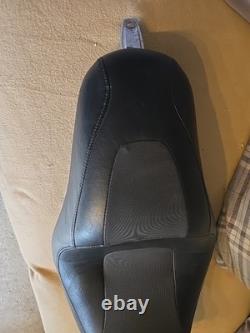 Harley Davidson Dual Seat H745001AR12586