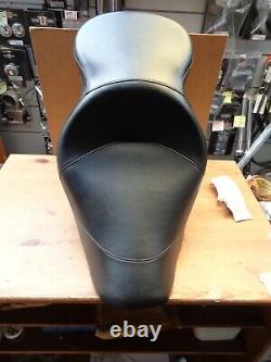 Harley-Davidson Dual Seat for Softail Twin Cam 2000 & Up. B1076