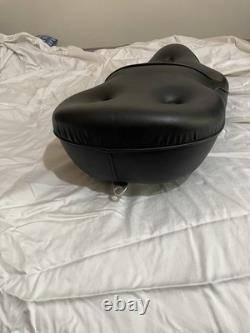 Harley Davidson Duel Seat, Practically New Great Condition