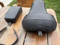 Harley Davidson Dyna Riders And Pillion Seat 26-2017