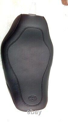 Harley Davidson Dyna + Wideglide Mustang Day Tripper Seat, 2004-2005, Vgc 76582