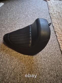 Harley Davidson Easy Reach Solo Seat Black Harley Davidson Easy Reach Solo Seat Black