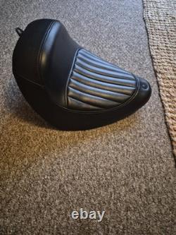 Harley Davidson Easy Reach Solo Seat Black