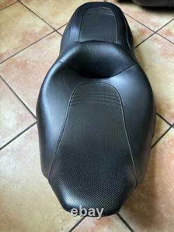 Harley Davidson FLHX Seat