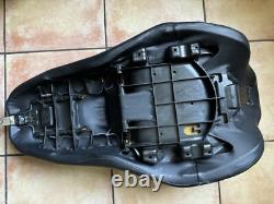 Harley Davidson FLHX Seat