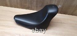 Harley Davidson FLSTF FXST Softail 2006 2017 Front Solo Seat / Driver Seat