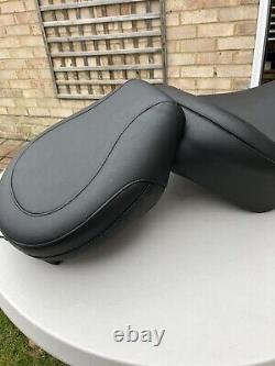 Harley Davidson FLS FXS Mustang Wide Vintage Solo Seat + Pillion Seat 76752
