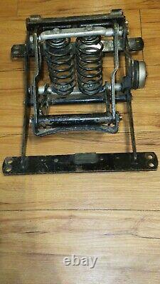 Harley Davidson Flex Box mounts to buddy seat for seat movement Shovel Panhead