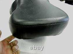 Harley Davidson GENUINE DYNA TOURING SEAT WITH HARLEY DAVIDSON LOGO 118976