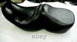 Harley Davidson GENUINE DYNA TOURING SEAT WITH HARLEY DAVIDSON LOGO 118976