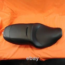 Harley Davidson Genuine Touring Freewheeler Trike Triglide Rear Seat 52000157