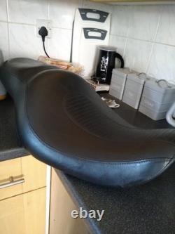 Harley Davidson Low Rider Seat (Dyna 04-05)