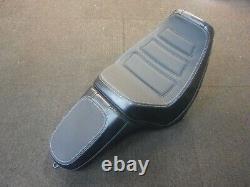 Harley Davidson M8 Softail Fat Bob 2018-21 Dual Seat Saddle OEM 52000322 9/23