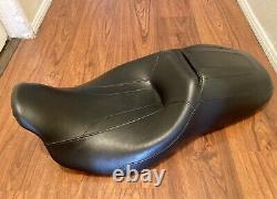 Harley-Davidson OEM FLH Touring Low-Profile Seat (97-07 Models)