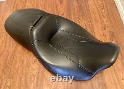 Harley-Davidson OEM FLH Touring Low-Profile Seat (97-07 Models)