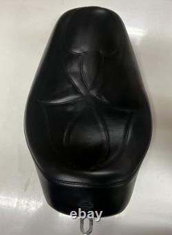 Harley Davidson SOLO comfy seat with Axe design