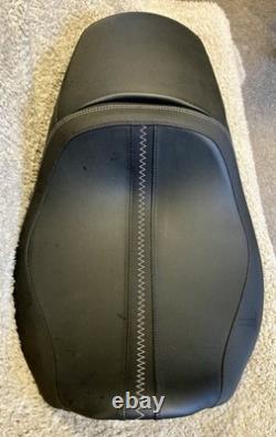 Harley Davidson Seat Street Glide Road Glide 52000631