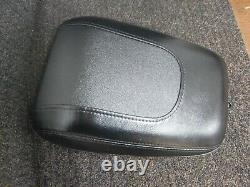 Harley Davidson Softail Breakout 2018 Rear Passenger Pad Seat Saddle OEM 8/23