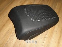 Harley-Davidson Softail Breakout M8 Special Rider's seat plus Passenger saddle