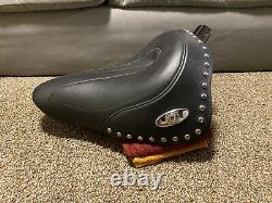 Harley Davidson Softail Heritage Studded Solo Motorcycle Seat Rdw-92/61-0067