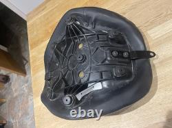 Harley Davidson Softail Slim Reach Seat 52000303