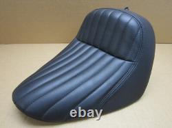 Harley Davidson Softail Standard 2022 1,012 mls seat pair (12996)