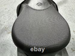 Harley-Davidson Sportster 48 Comfort Seat, Excellent Condition Low Mileage Seat
