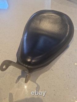 Harley Davidson Sportster Dyna Bobber Spring Solo Seat Genuine