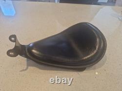 Harley Davidson Sportster Dyna Bobber Spring Solo Seat Genuine