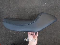 Harley-Davidson Sportster Iron 1200 XL1200NS Front Seat 2018 Cracked Base 12/24