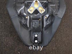Harley-Davidson Sportster Iron 1200 XL1200NS Front Seat 2018 Cracked Base 12/24